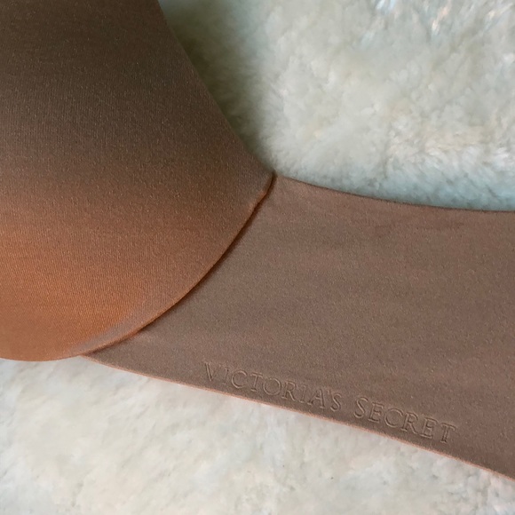 Victorias Secret Lined Demi bra - Picture 2 of 13